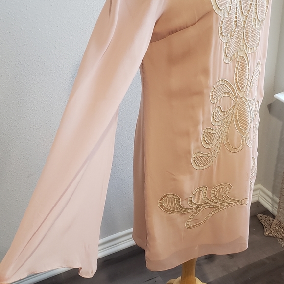 NWOT Arden B Bell Sleeve Lace Overlay Dress - Picture 3 of 8